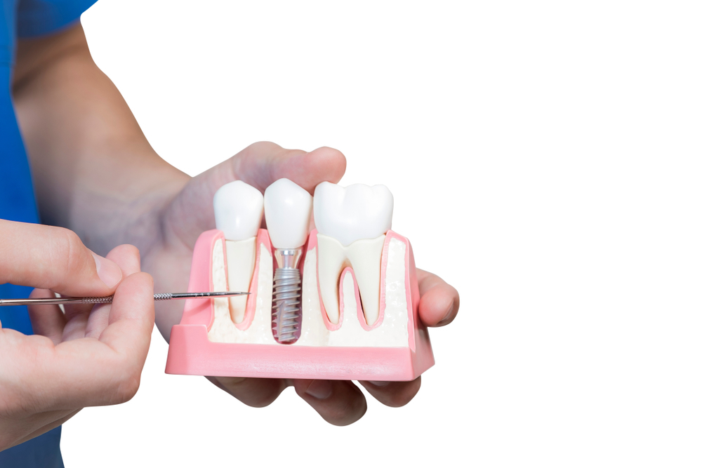 how to treat an infection around a dental implant